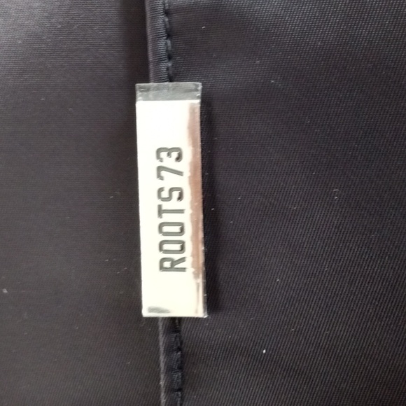 Brand New Black Insulated Roots Bag - Picture 14 of 14